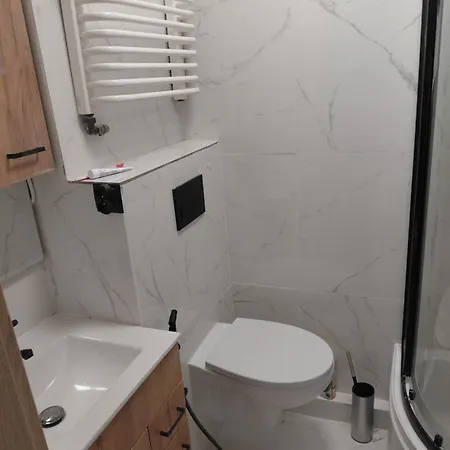 公寓 5 Seperate Shared Near Center Skytowe