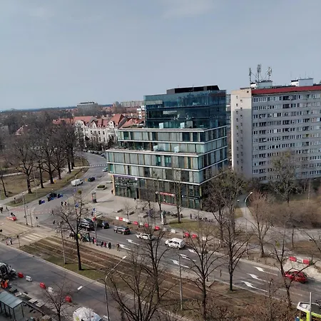 5 Seperate Shared Near Center Skytowe *