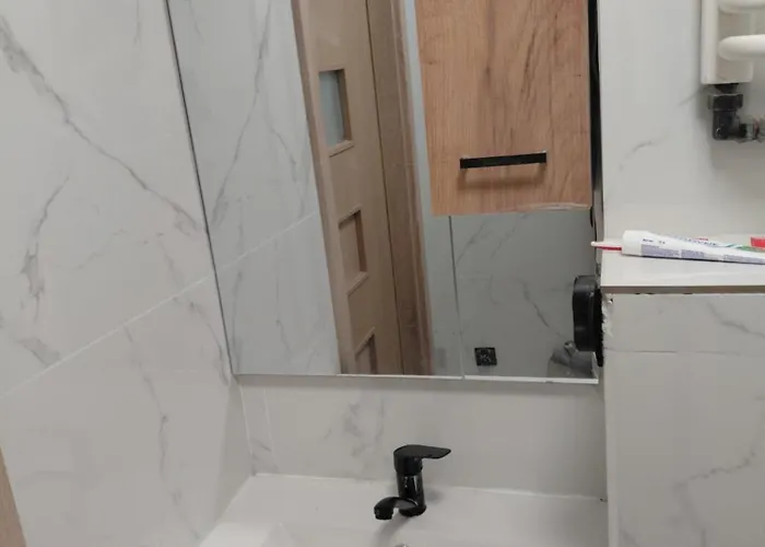 公寓 5 Seperate Shared Near Center Skytowe *